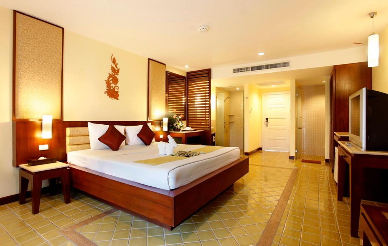 Duangjitt Resort&Spa - SHA Plus Patong Exterior foto